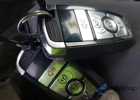 2025 Ford Bronco Outer Banks z USA, uszkodzony, nr VIN 1FMEE8BP9SLB00384